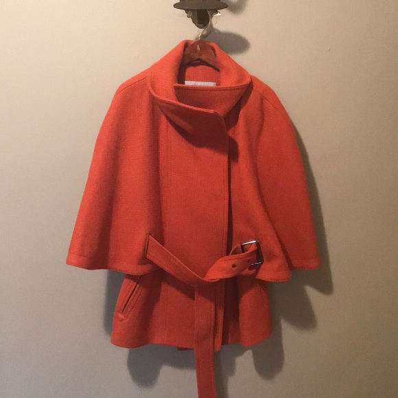 Andrew Marc Jackets & Blazers - Andrew Marc Cape Coat!